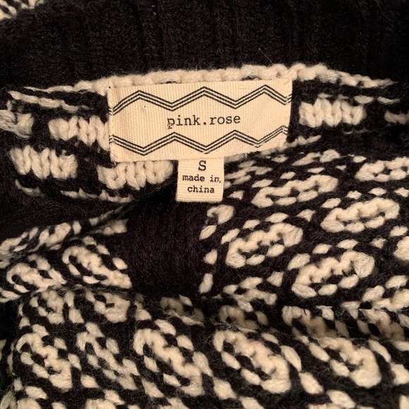 Women’s pink.rose Super Cute Sweater Size: Small - Picture 5 of 5